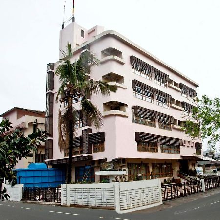 구와하티 레인스 인 B&B 외부 사진